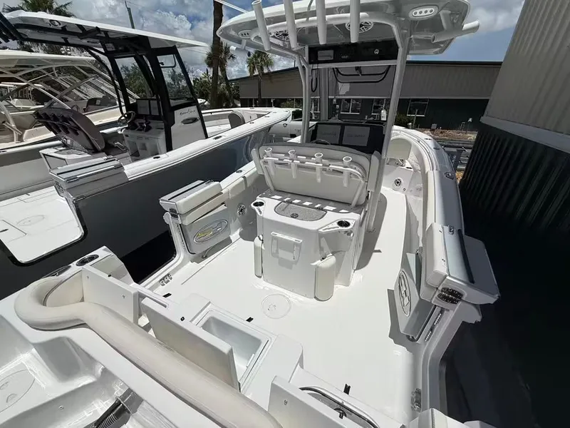 Slide: The Image of Sea Hunt Ultra 265 SE 2026 - 5