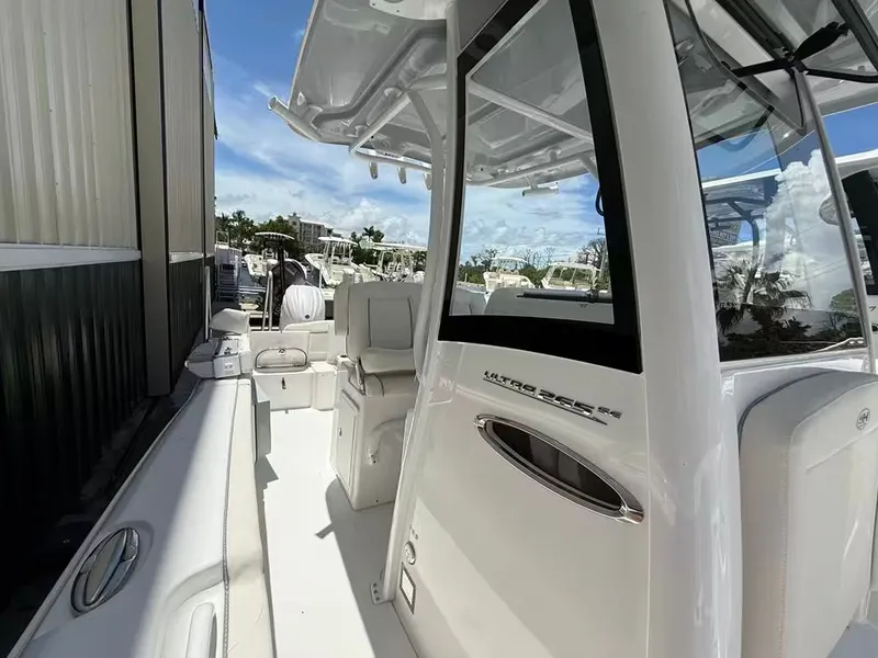 Slide: The Image of Sea Hunt Ultra 265 SE 2026 - 6