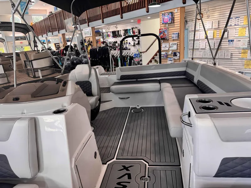 Slide: The Image of Starcraft SVX 211 OB 2025 - 7