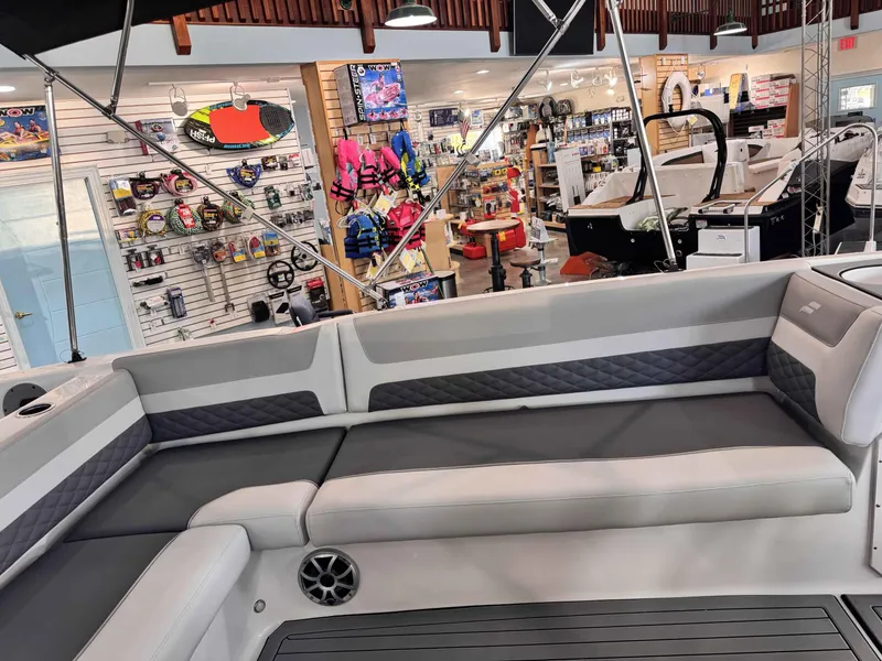 Slide: The Image of Starcraft SVX 211 OB 2025 - 8