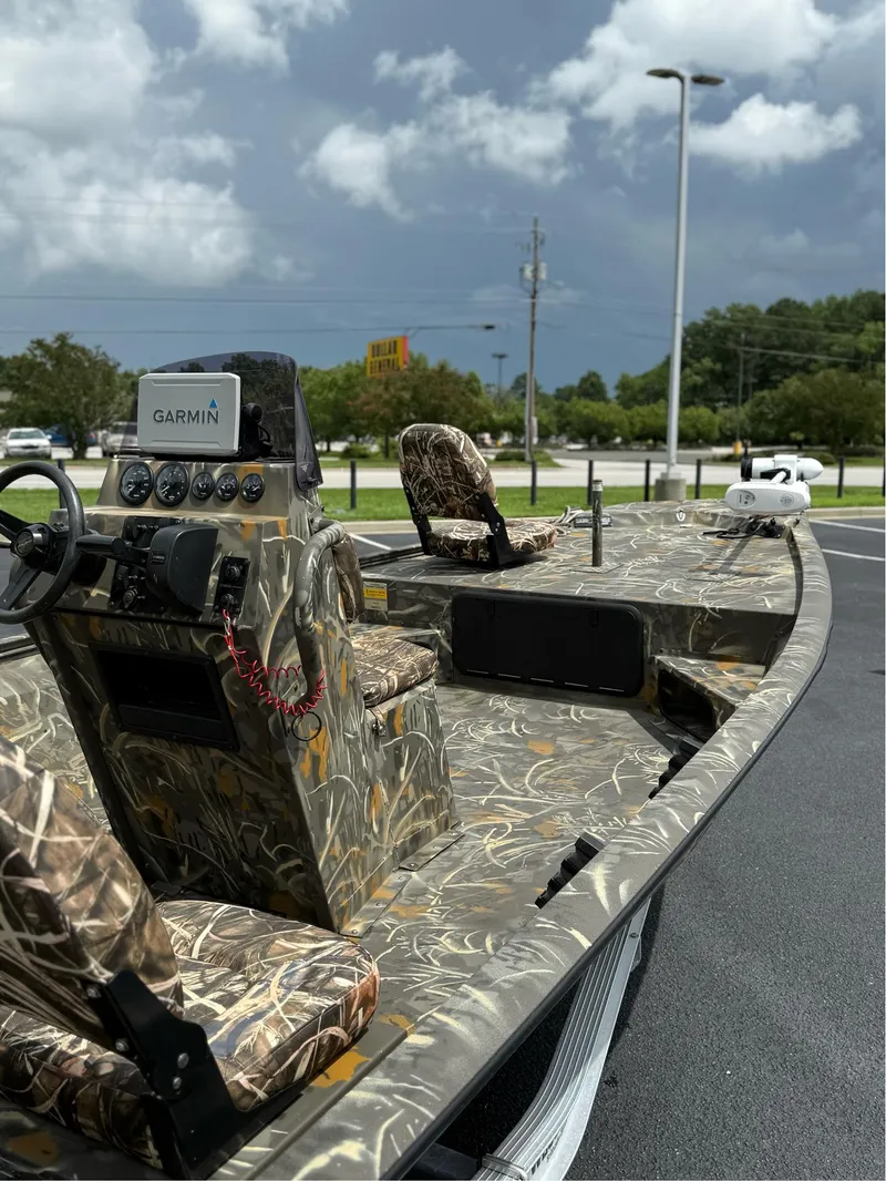 Slide: The Image of War Eagle 961 Blackhawk 2018 - 7