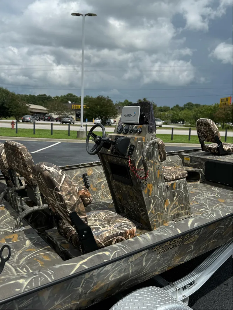 Slide: The Image of War Eagle 961 Blackhawk 2018 - 9