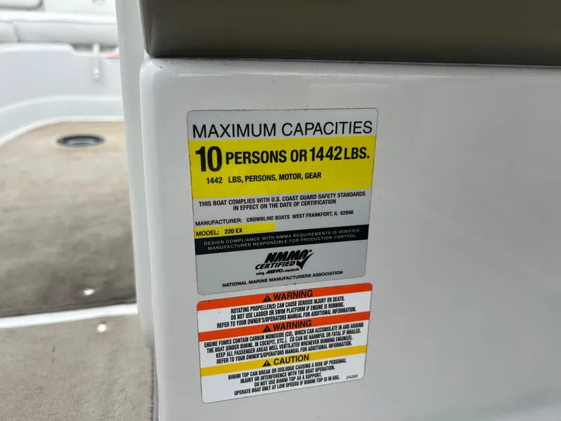 Slide: The Image of Crownline Boats 220 EX 2008 - 16