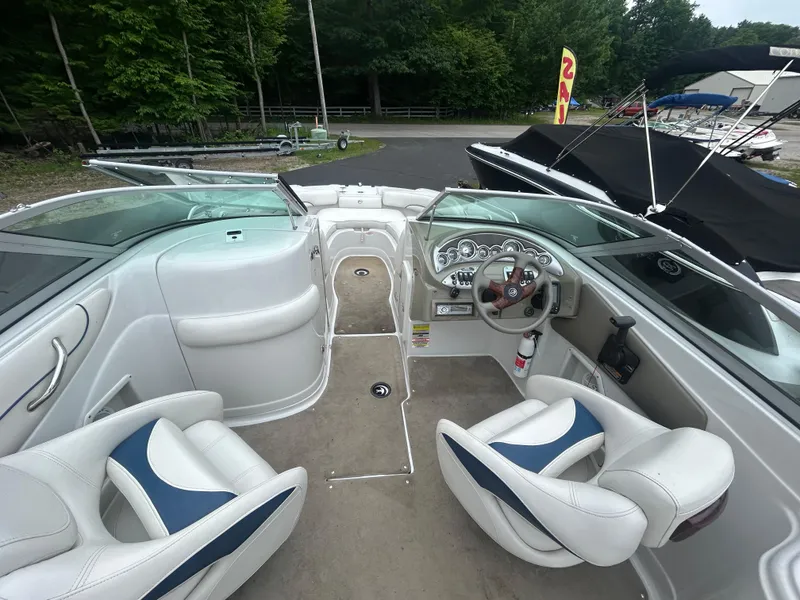 Slide: The Image of Crownline Boats 220 EX 2008 - 6