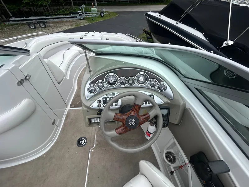 Slide: The Image of Crownline Boats 220 EX 2008 - 7