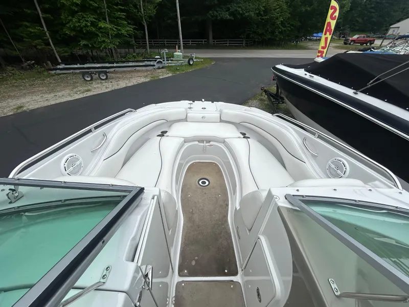 Slide: The Image of Crownline Boats 220 EX 2008 - 9
