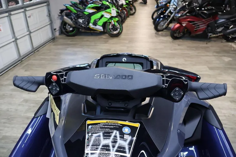 Slide: The Image of Sea-Doo GTX™ 170 iBR and iDF 2025 - 15