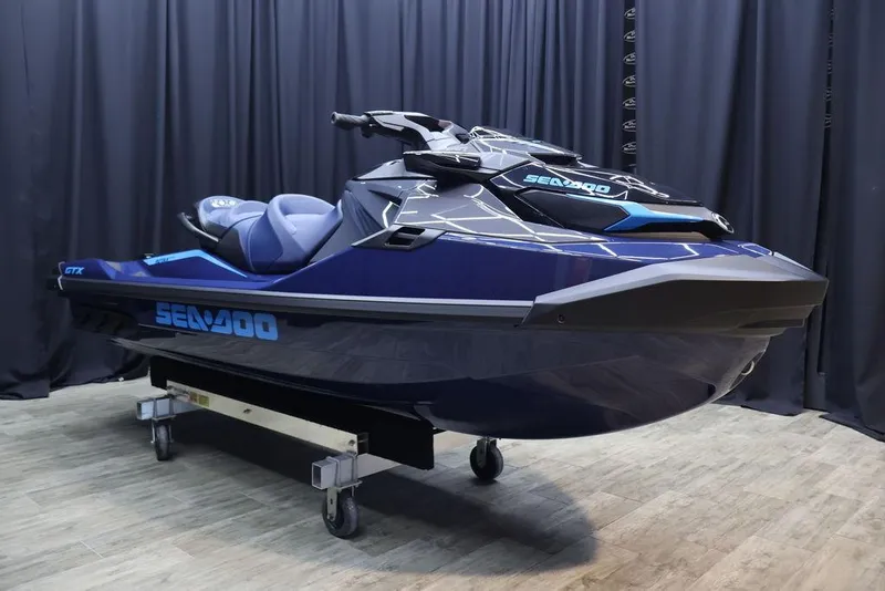 Slide: The Image of Sea-Doo GTX™ 170 iBR and iDF 2025 - 8