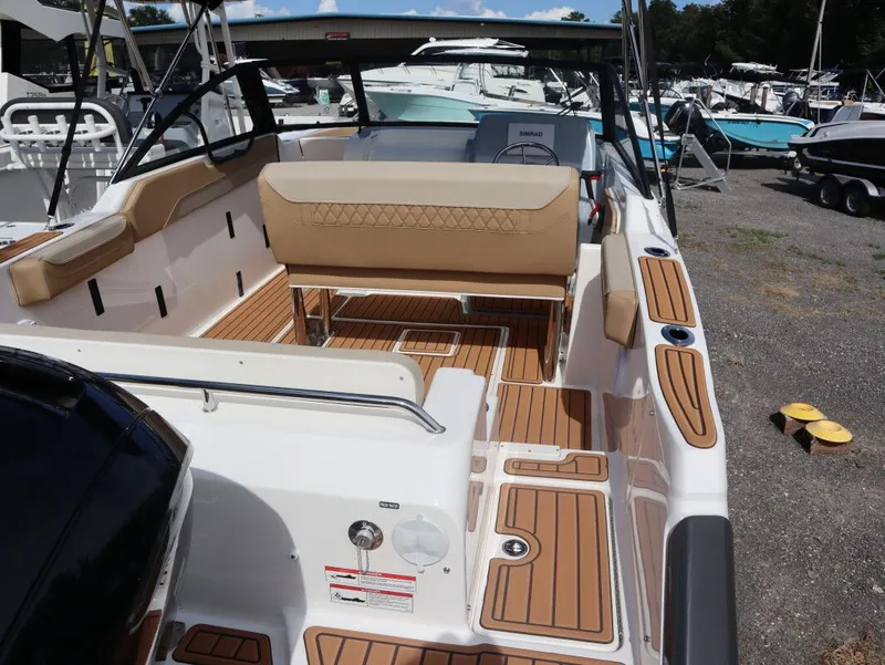 Slide: The Image of Bayliner Trophy T22CC 2025 - 7