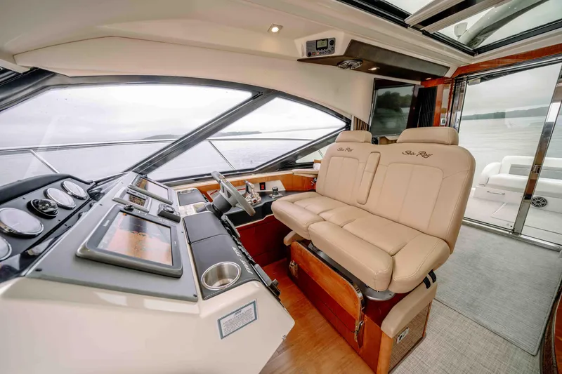 Slide: The Image of Sea Ray Sundancer 510 2013 - 55