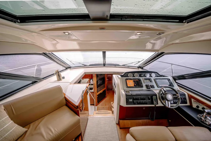 Slide: The Image of Sea Ray Sundancer 510 2013 - 59