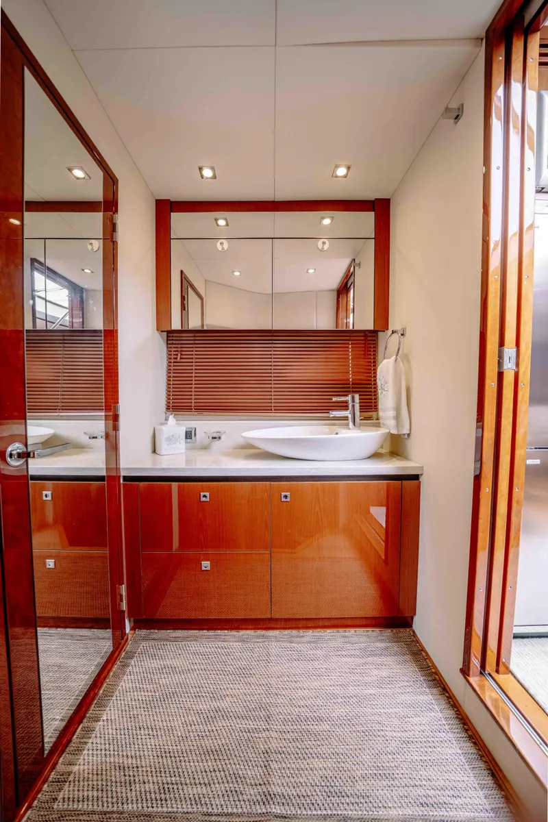 Slide: The Image of Sea Ray Sundancer 510 2013 - 62