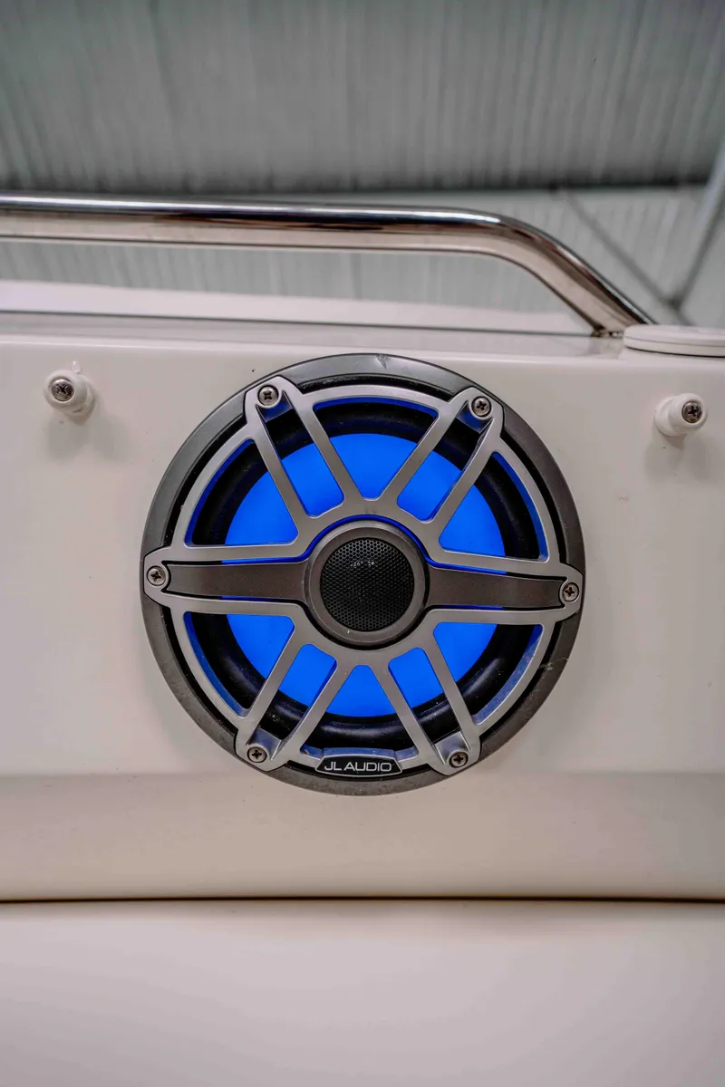 Slide: The Image of Sea Ray Sundancer 510 2013 - 86