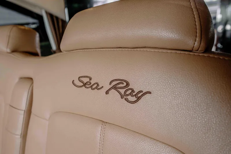 Slide: The Image of Sea Ray Sundancer 510 2013 - 88