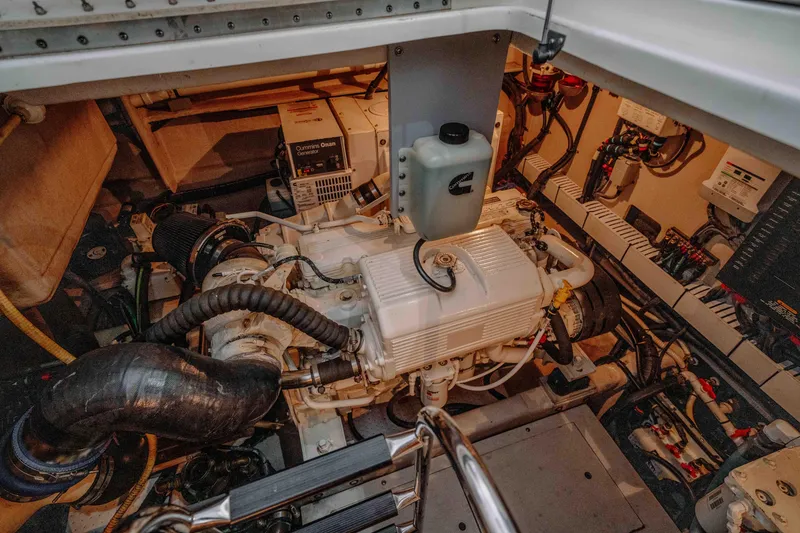 Slide: The Image of Sea Ray Sundancer 510 2013 - 92