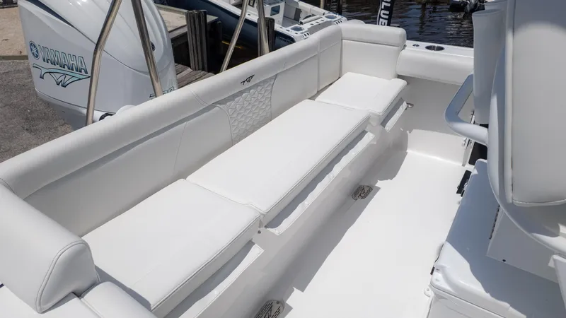 Slide: The Image of Tidewater 232 SS 2026 - 7