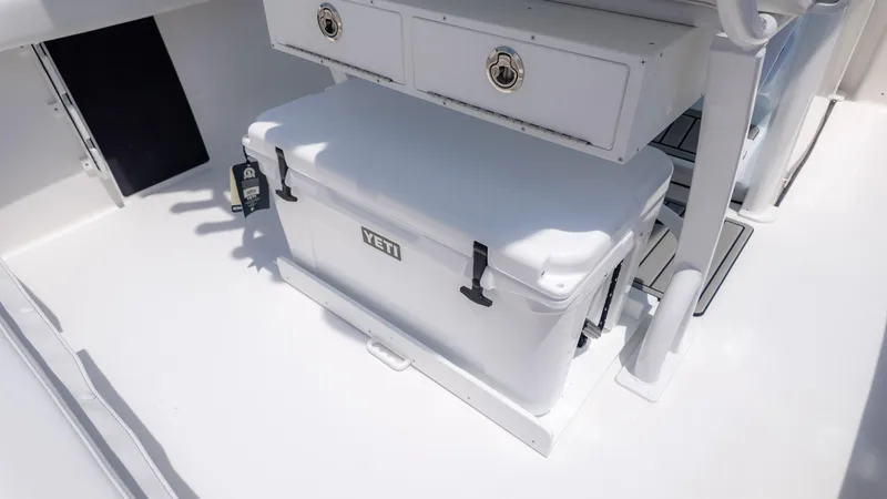 Slide: The Image of Tidewater 232 SS 2026 - 9