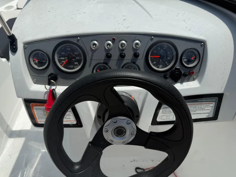 Slide: The Image of Tahoe 450TS 2020 - 11