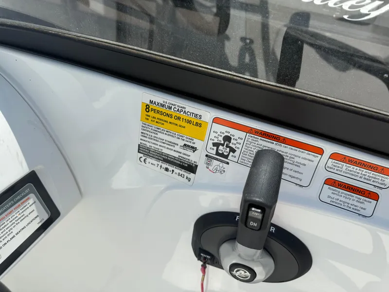 Slide: The Image of Tahoe 450TS 2020 - 12