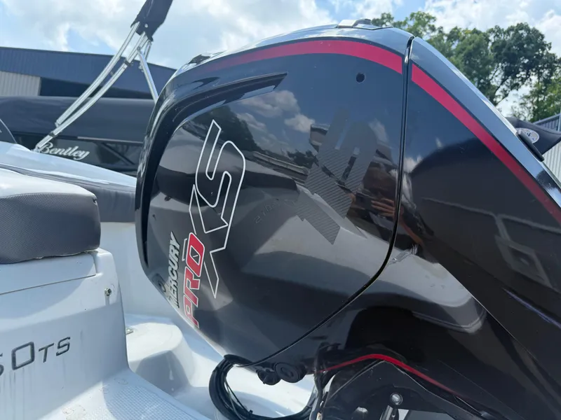 Slide: The Image of Tahoe 450TS 2020 - 6