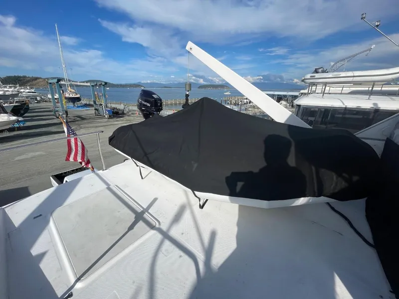 Slide: The Image of Bayliner 4788 Pilot House Motoryacht 1994 - 52