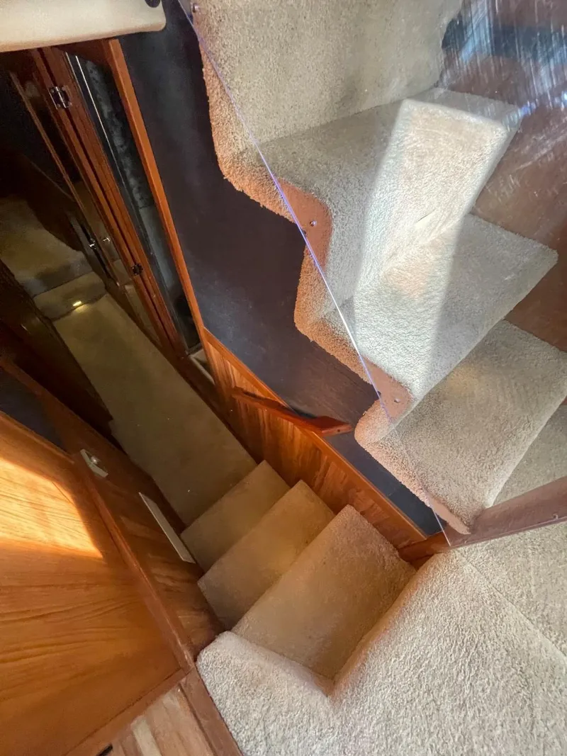 Slide: The Image of Bayliner 4788 Pilot House Motoryacht 1994 - 62