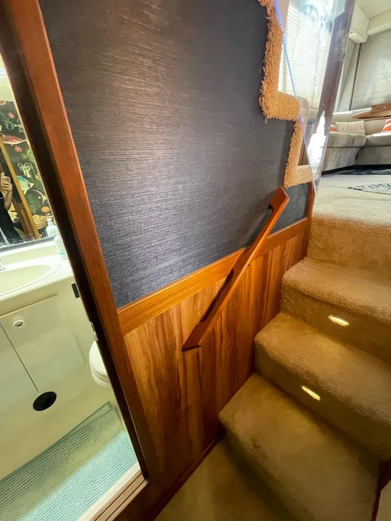 Slide: The Image of Bayliner 4788 Pilot House Motoryacht 1994 - 63