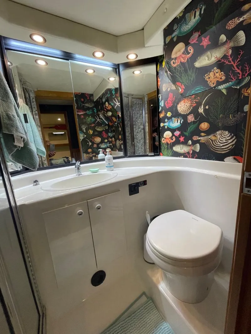 Slide: The Image of Bayliner 4788 Pilot House Motoryacht 1994 - 68