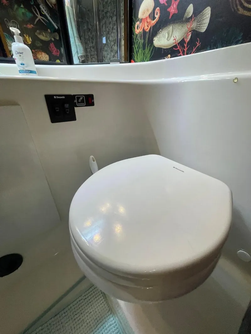 Slide: The Image of Bayliner 4788 Pilot House Motoryacht 1994 - 69