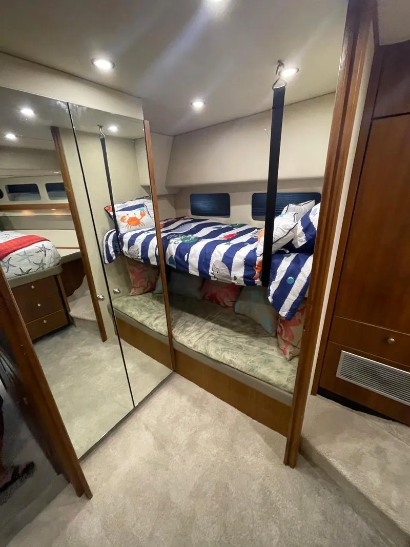 Slide: The Image of Bayliner 4788 Pilot House Motoryacht 1994 - 73