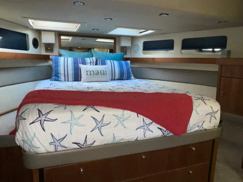 Slide: The Image of Bayliner 4788 Pilot House Motoryacht 1994 - 75