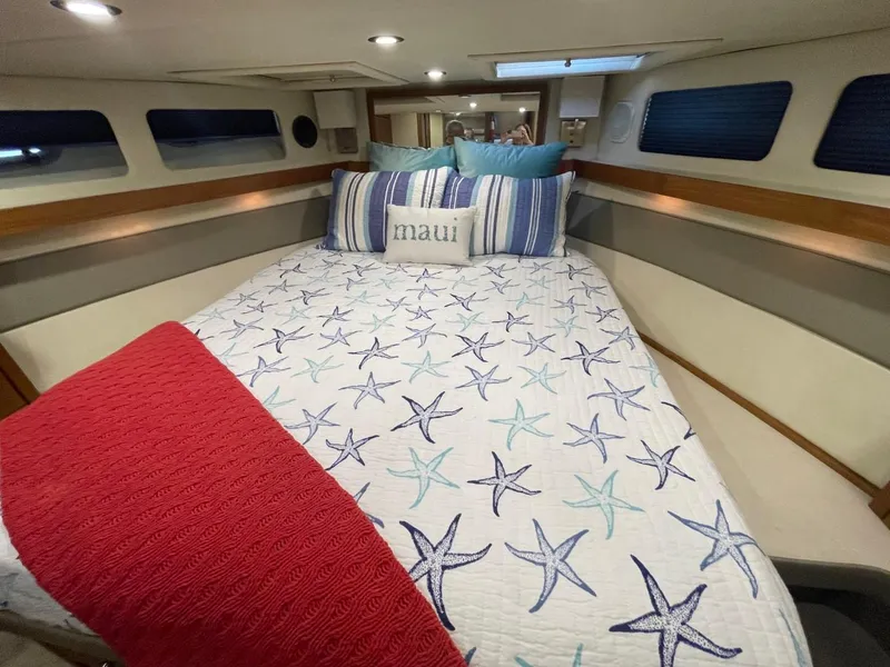 Slide: The Image of Bayliner 4788 Pilot House Motoryacht 1994 - 77