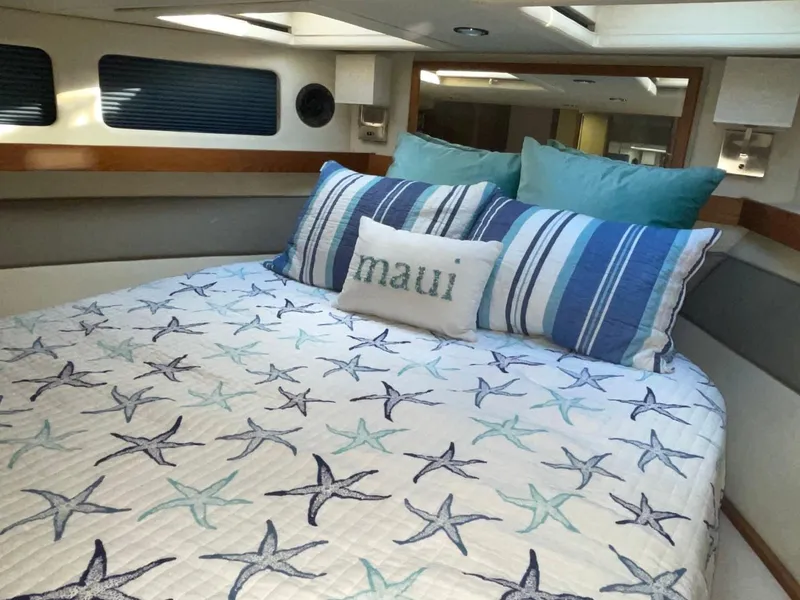 Slide: The Image of Bayliner 4788 Pilot House Motoryacht 1994 - 78