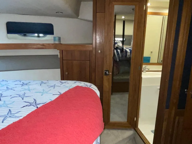 Slide: The Image of Bayliner 4788 Pilot House Motoryacht 1994 - 80