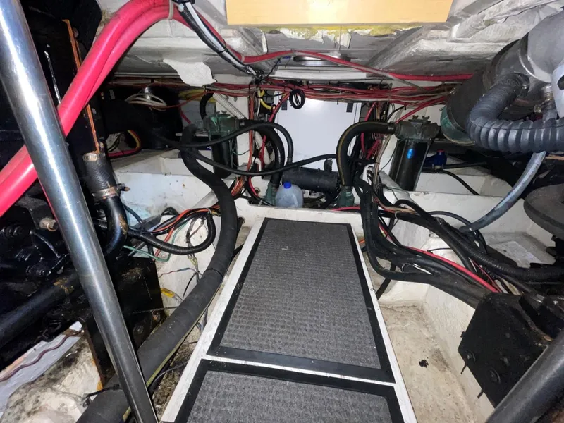 Slide: The Image of Bayliner 4788 Pilot House Motoryacht 1994 - 87