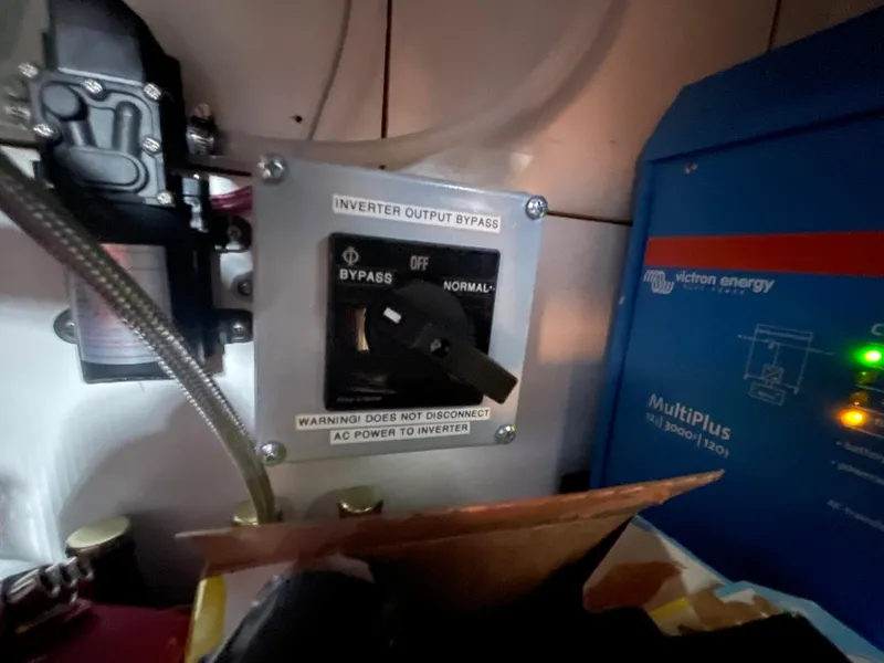 Slide: The Image of Bayliner 4788 Pilot House Motoryacht 1994 - 92