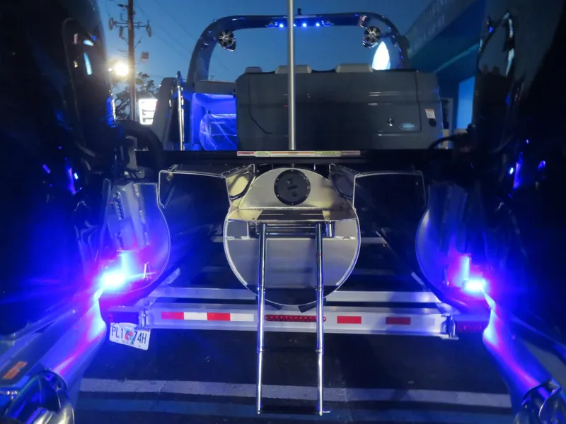 Slide: The Image of Avalon 2785 Excalibur Carbon Elite | Performance Tri toon | Sarasota, FL 34239 2026 - 81