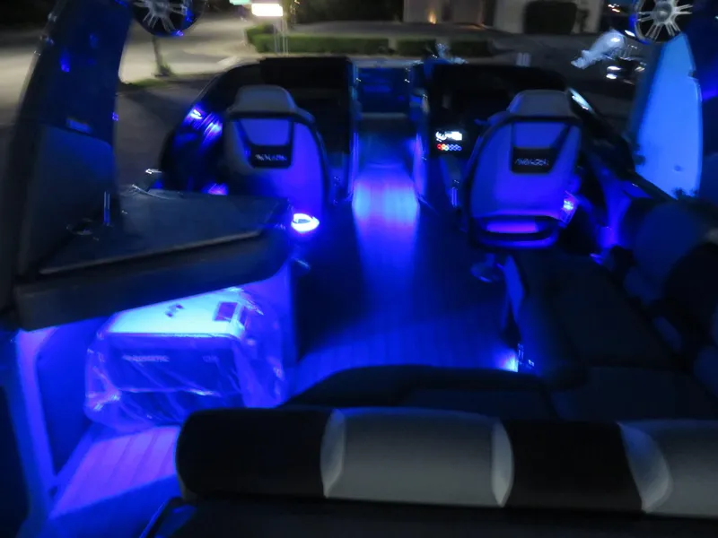 Slide: The Image of Avalon 2785 Excalibur Carbon Elite | Performance Tri toon | Sarasota, FL 34239 2026 - 82