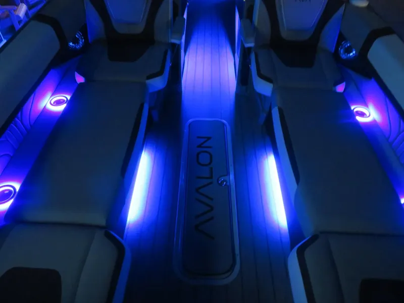 Slide: The Image of Avalon 2785 Excalibur Carbon Elite | Performance Tri toon | Sarasota, FL 34239 2026 - 83