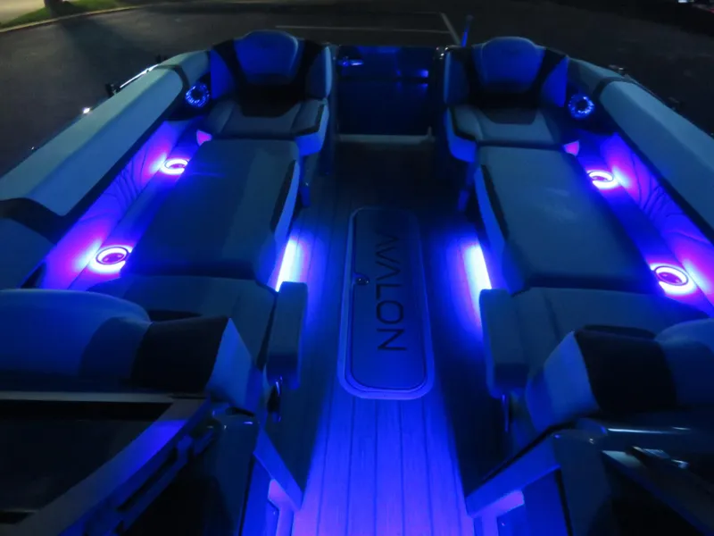 Slide: The Image of Avalon 2785 Excalibur Carbon Elite | Performance Tri toon | Sarasota, FL 34239 2026 - 87