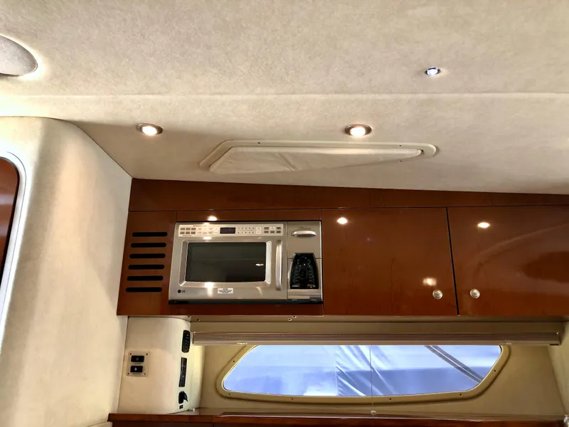 Slide: The Image of Sea Ray 350 DA 2008 - 22