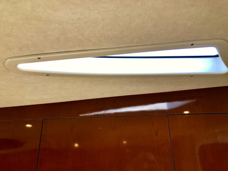 Slide: The Image of Sea Ray 350 DA 2008 - 35