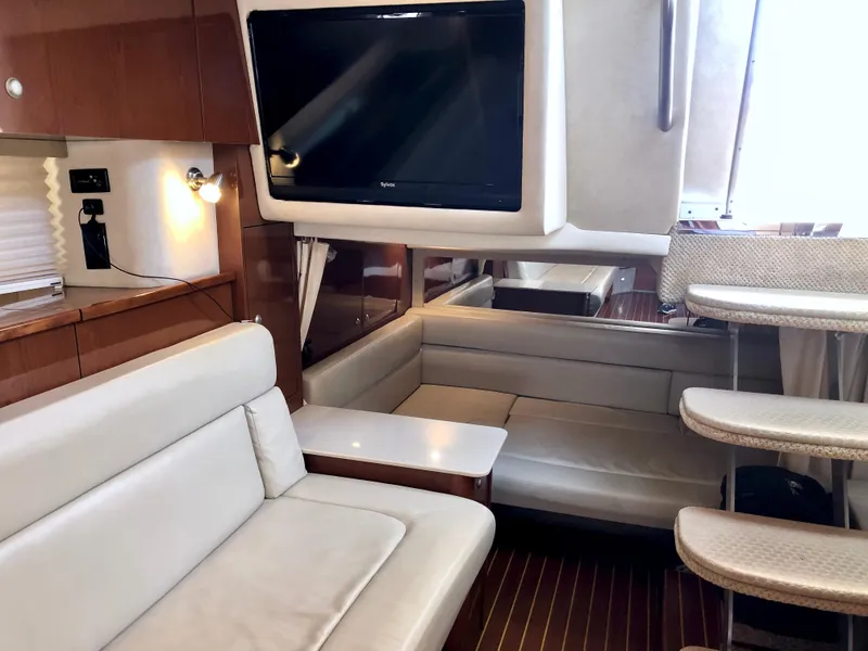 Slide: The Image of Sea Ray 350 DA 2008 - 40