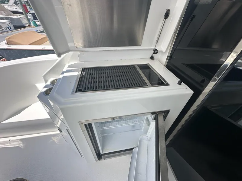 Slide: The Image of Cruisers Yachts 45 Cantius 2015 - 61