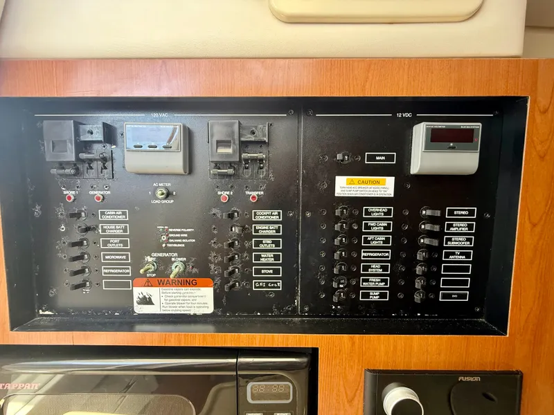 Slide: The Image of Electrical control panel of a 2006 Hydra-Sports Vector VX boat. - 23