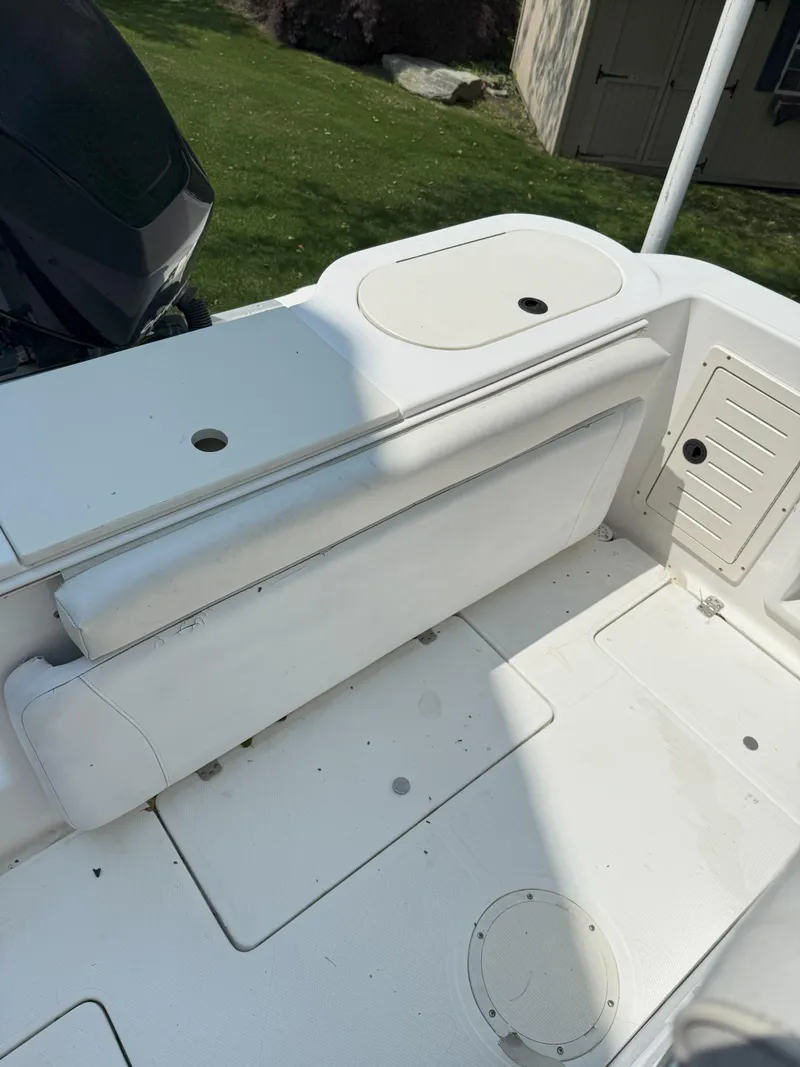 Slide: The Image of Mako 232 Center Console 2002 - 12