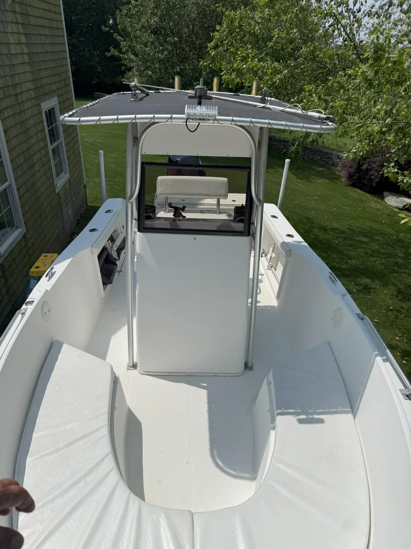 Slide: The Image of Mako 232 Center Console 2002 - 5