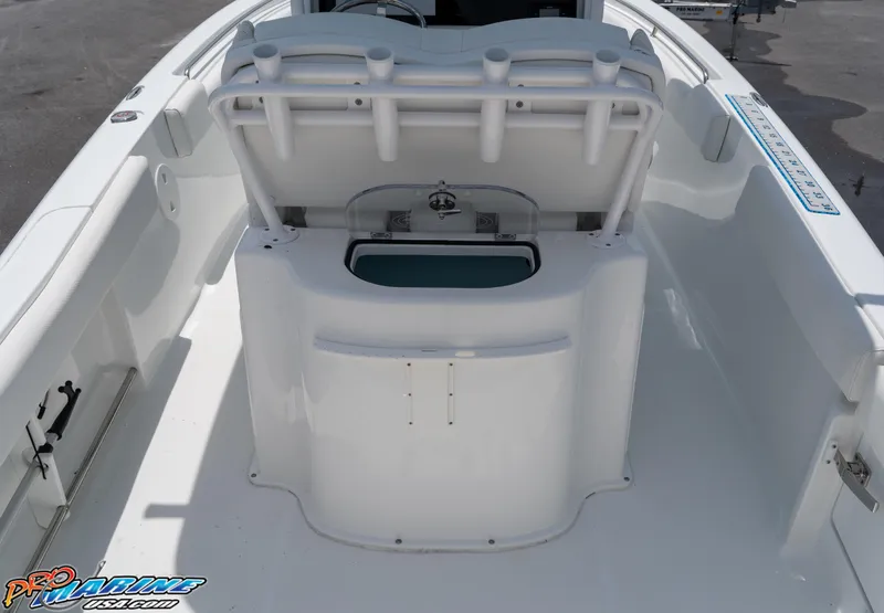 Slide: The Image of Sea Hunt Ultra 235 SE 2018 - 18