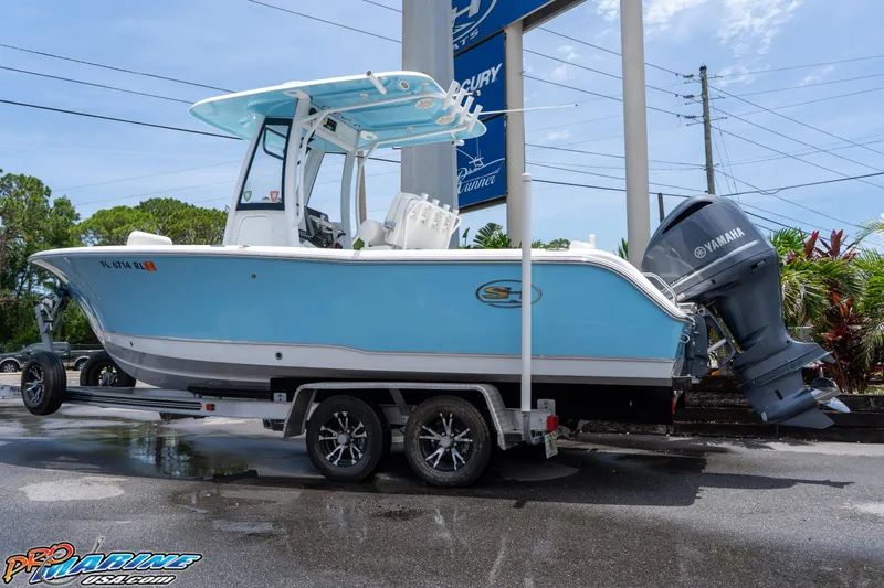 Slide: The Image of Sea Hunt Ultra 235 SE 2018 - 2