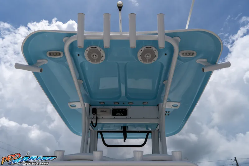 Slide: The Image of Sea Hunt Ultra 235 SE 2018 - 25